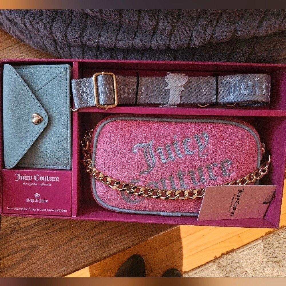 Juicy Couture Womens Pink And Blue Belt Bag  Wallet Gift Box Set New